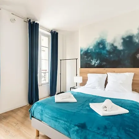 - Buttes Chaumont Apartament Paryż